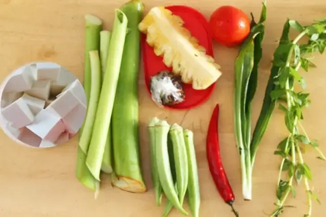 Cách Nấu Canh Chua Đậu Bắp Không Bị Nhớt