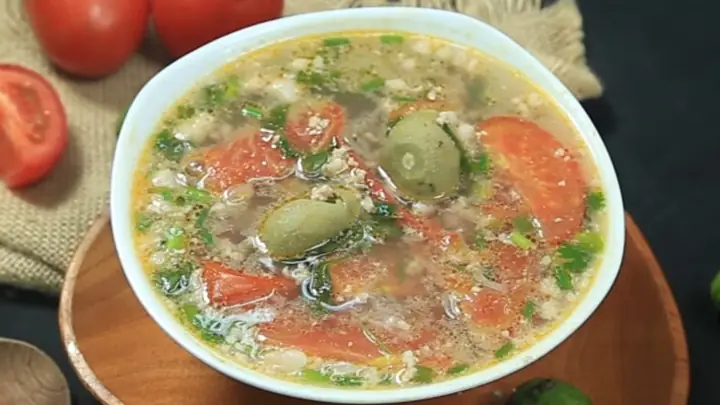 Cách Nấu Canh Chua Dọc Mùng Thịt Băm Chuẩn Vị Miền Tây