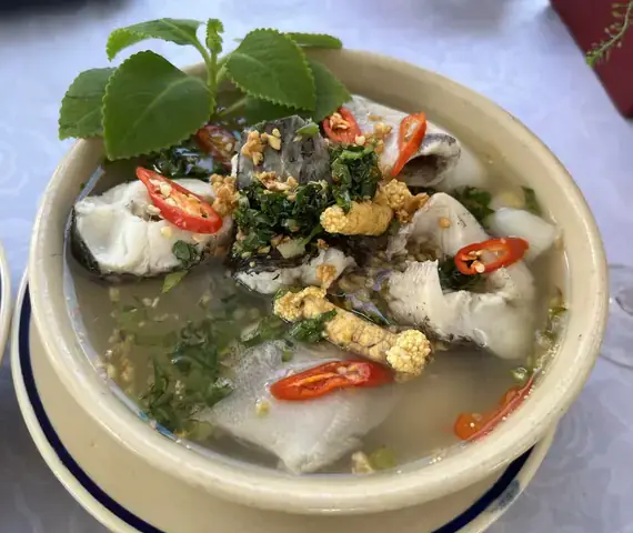 Cách Nấu Canh Chua Mận Ngon Chuẩn Vị Miền Bắc
