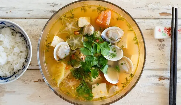 Cách Nấu Canh Chua Nghêu Ngon Chuẩn Vị Miền Tây, Thanh Mát Cho Ngày Hè