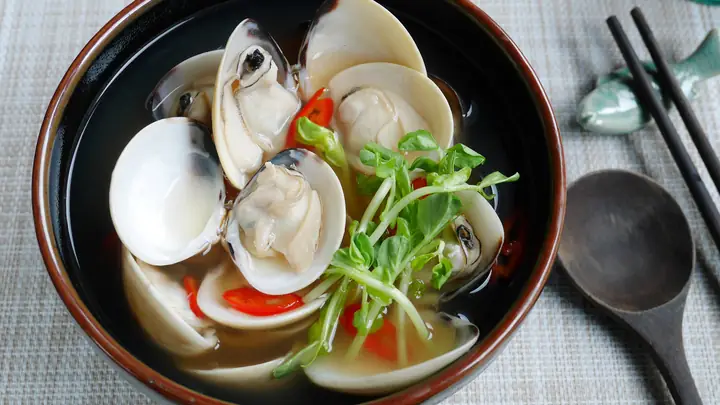 Cách Nấu Canh Chua Nghêu Ngon Chuẩn Vị Miền Tây, Thanh Mát Cho Ngày Hè