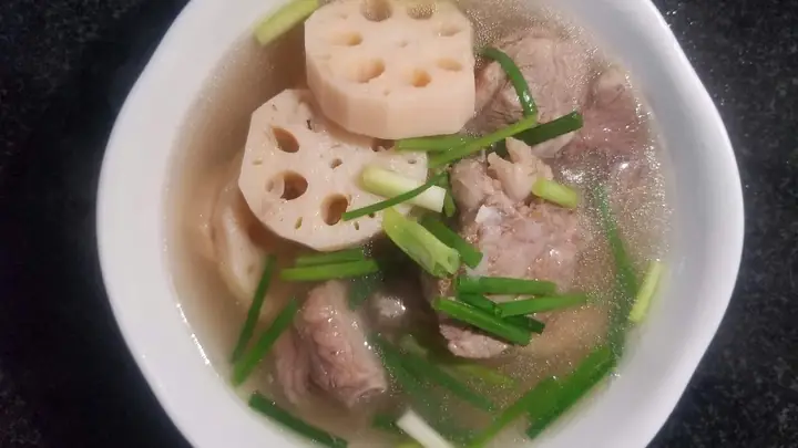 Cách Nấu Canh Củ Sen Với Sườn Ngon Ngọt Thanh Mát Cho Ngày Hè