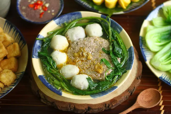 Cách Nấu Canh Cua Khoai Sọ: Bí Quyết Giữ Nguyên Vị Ngọt Thanh, Thịt Cua Béo Ngậy