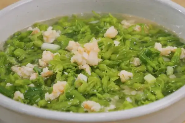 Cách Nấu Canh Hoa Thiên Lý Với Thịt Lợn: Hướng Dẫn Chi Tiết Từ A Đến Z Cho Bữa Cơm Gia Đình