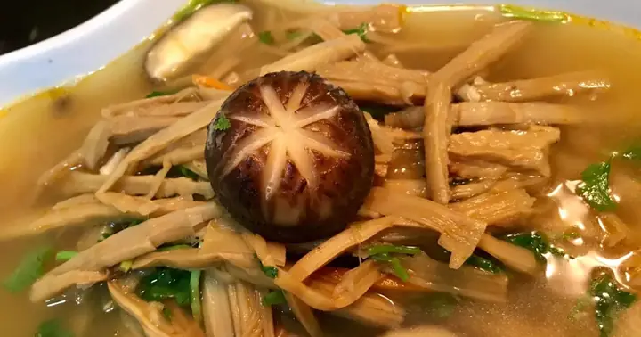 Cách Nấu Canh Măng Khô Chay Ngon Chuẩn Vị Cho Ngày Rằm