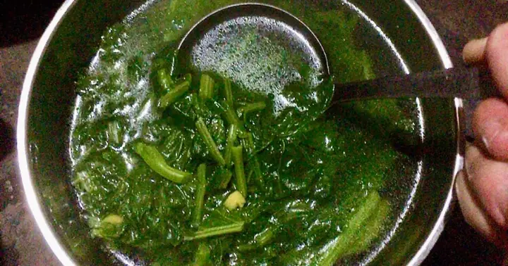 Cách Nấu Canh Rau Cải Với Gừng Thơm Ngon, Thanh Mát Cho Bữa Cơm Gia Đình Cách Nấu Canh Rau Cải Với Gừng Thơm Ngon, Thanh Mát Cho Bữa Cơm Gia Đình