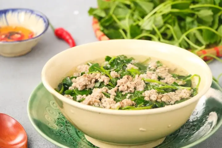 Cách Nấu Canh Rau Má Với Thịt Bò: Hướng Dẫn Chi Tiết Và Bí Quyết Giữ Nguyên Dưỡng Chất Cách Nấu Canh Rau Má Với Thịt Bò: Hướng Dẫn Chi Tiết Và Bí Quyết Giữ Nguyên Dưỡng Chất