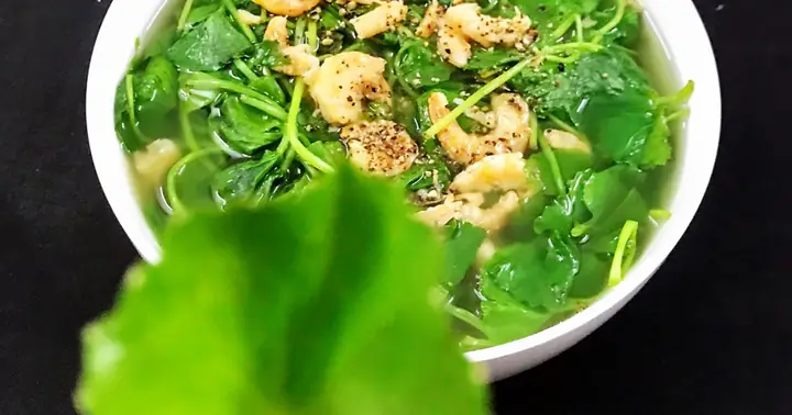 Cách Nấu Canh Rau Má Với Tôm Khô Thanh Mát, Bổ Dưỡng Cho Ngày Hè