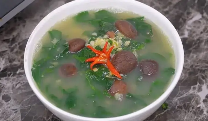 Cách Nấu Canh Rau Ngót Với Nấm: Bí Quyết Giữ Vị Thanh Ngọt Tự Nhiên Cho Bữa Cơm Gia Đình