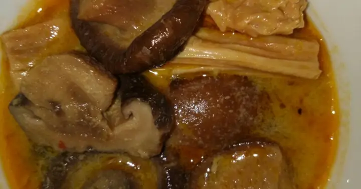 Hướng Dẫn Chi Tiết Cách Nấu Canh Tiềm Chay Ngon Tại Nhà