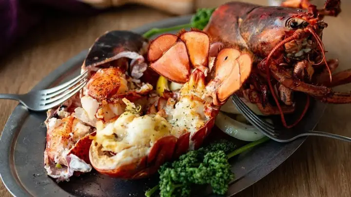 Cách Nấu Canh Tôm Hùm: Hướng Dẫn Chi Tiết Từ A-z Cho Món Soup Bổ Dưỡng