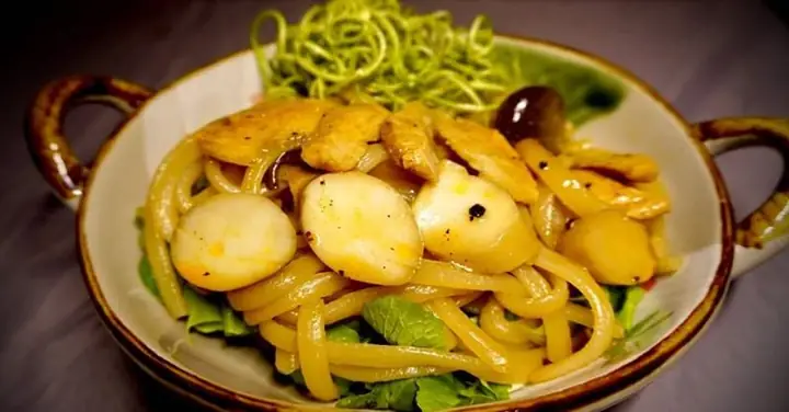 Cách Nấu Cao Lầu Chay Ngon Chuẩn Vị Hội An Tại Nhà