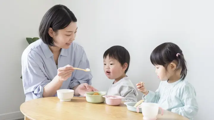 Cách Nấu Cháo Cho Trẻ 20 Tháng Tuổi: Thực Đơn Dinh Dưỡng Và Bí Quyết Từ Chuyên Gia