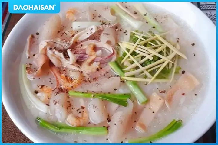 Cách Nấu Cháo Mực Không Tanh Thơm Ngon Bổ Dưỡng Cho Ngày Se Lạnh Cách Nấu Cháo Mực Không Tanh Thơm Ngon Bổ Dưỡng Cho Ngày Se Lạnh