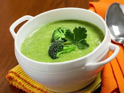 Cách Nấu Cháo Thịt Bò Súp Lơ Cho Bé