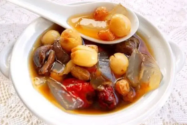 Cách Nấu Chè Hạt Sen Nho Khô Thơm Ngon, Bổ Dưỡng Cho Ngày Hè