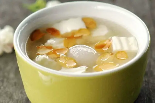 Cách Nấu Chè Khúc Bạch Bằng Lá Gelatin Thơm Ngon, Chuẩn Vị Tại Nhà