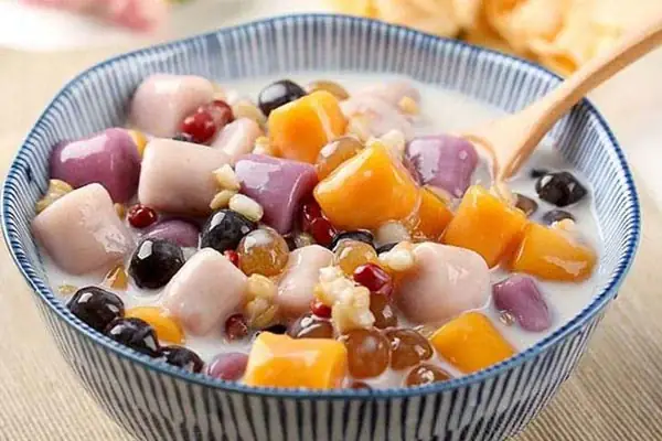 Cách Nấu Chè Thảo Mộc Khoai Dẻo Thanh Mát Cho Ngày Hè