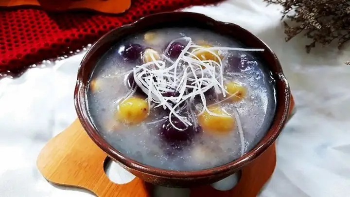 Cách Nấu Chè Thảo Mộc Khoai Dẻo Thanh Mát Cho Ngày Hè