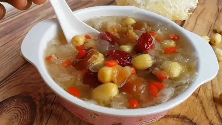 Cách Nấu Chè Tuyết Nhĩ: Công Thức Từ Cơ Bản Đến Nâng Cấp Cho Người Mới Cách Nấu Chè Tuyết Nhĩ: Công Thức Từ Cơ Bản Đến Nâng Cấp Cho Người Mới