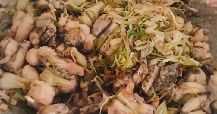 Cách Nấu Ếch Xào Kiệu Ngon Chuẩn Vị, Thịt Giòn Dai Không Bị Tanh