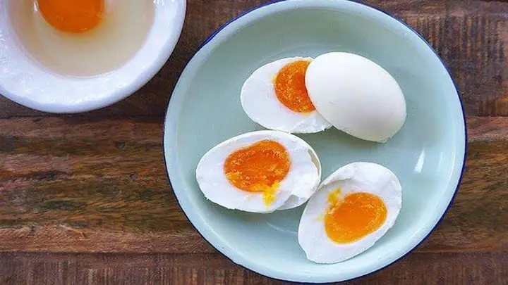 Cách Nấu Hột Vịt Muối Ngon Chuẩn Vị Tại Nhà