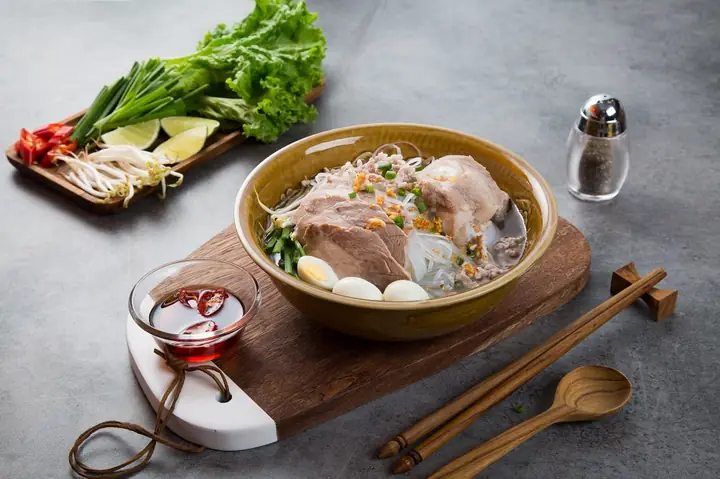 Cách Nấu Hủ Tiếu Xương Ngon Chuẩn Vị Tại Nhà