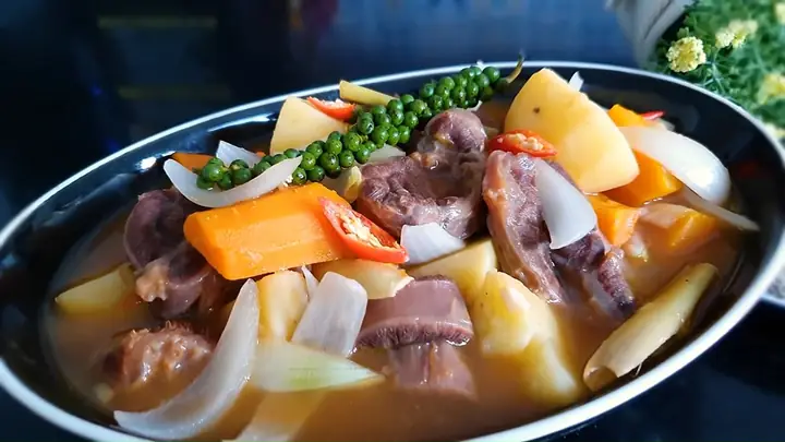 Cách Nấu Lagu Gân Bò Chuẩn Vị Nhà Hàng, Thịt Mềm Thơm Ngon