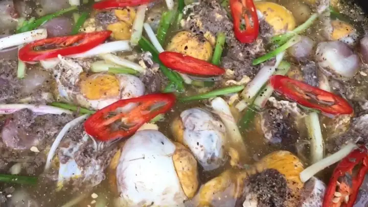 Cách Nấu Lẩu Bò Hột Vịt Lộn Chuẩn Vị, Thơm Ngon Hấp Dẫn Tại Nhà