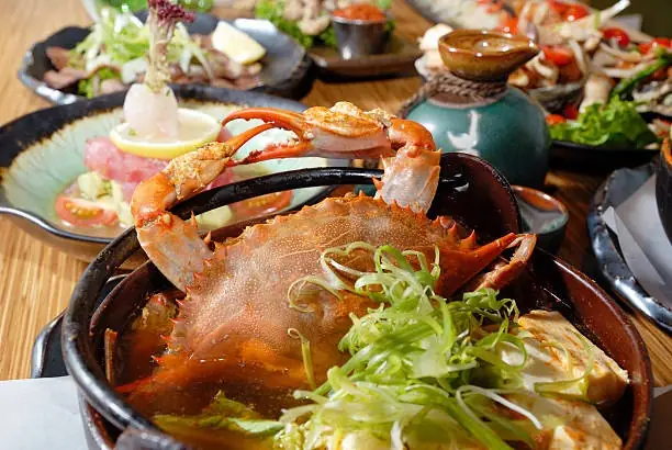 Cách Nấu Lẩu Cua Biển Rau Rút Ngon Chuẩn Vị Tại Nhà