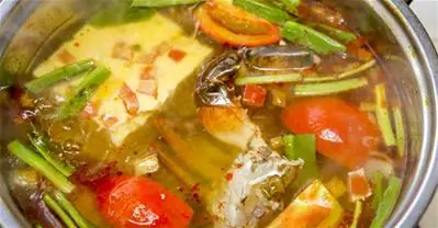 Cách Nấu Lẩu Cua Cà Mau Thơm Ngon Chuẩn Vị Xứ Sở Rừng U Minh
