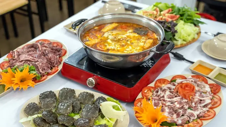 Cách Nấu Lẩu Cua Da Thơm Ngon, Đậm Vị Cho Ngày Đông Cách Nấu Lẩu Cua Da Thơm Ngon, Đậm Vị Cho Ngày Đông