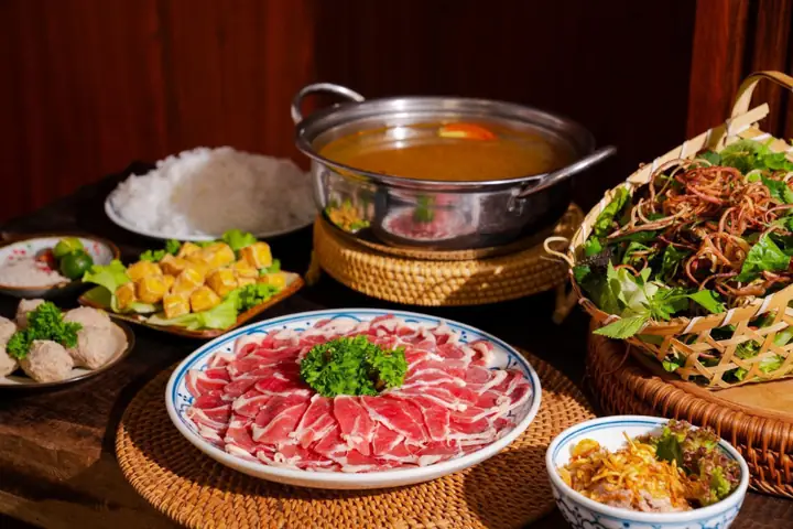 Cách Nấu Lẩu Cua Đồng Mồng Tơi Thơm Ngon Chuẩn Vị Cho Ngày Se Lạnh