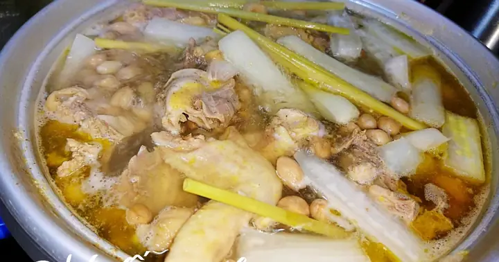 Cách Nấu Lẩu Gà Củ Cải Trắng Đậm Đà Thơm Ngon Tại Nhà