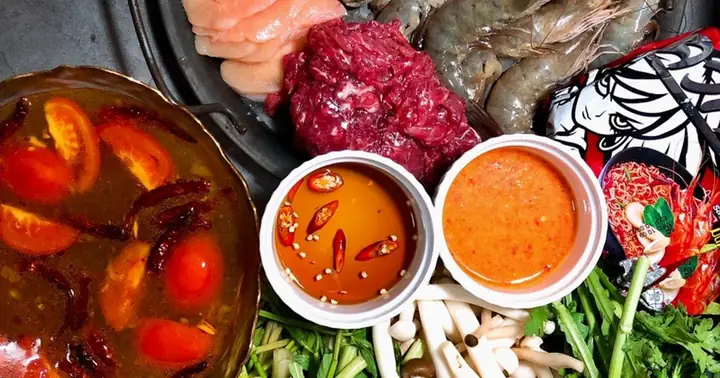 Cách Nấu Lẩu Gà Hải Sản Thơm Ngon, Đậm Đà Chuẩn Vị Tại Nhà