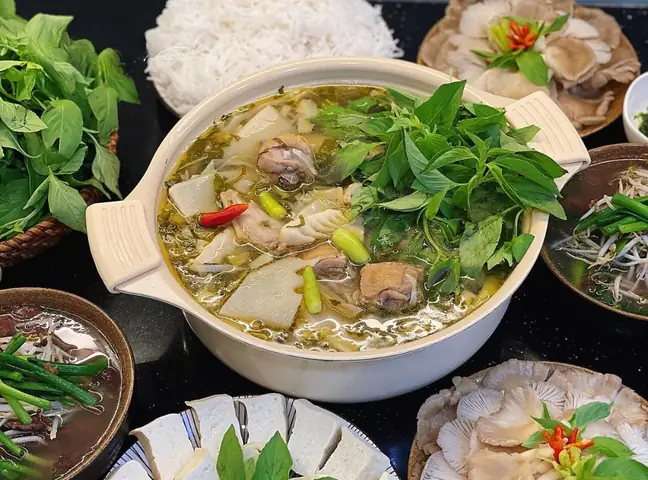 Cách Nấu Lẩu Gà La É Đà Lạt Thơm Ngon Chuất Vị Tại Nhà