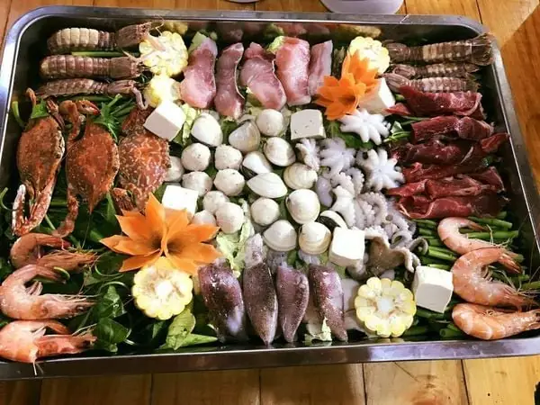 Cách Nấu Lẩu Hải Sản Thập Cẩm Ngon Chuẩn Vị Tại Nhà