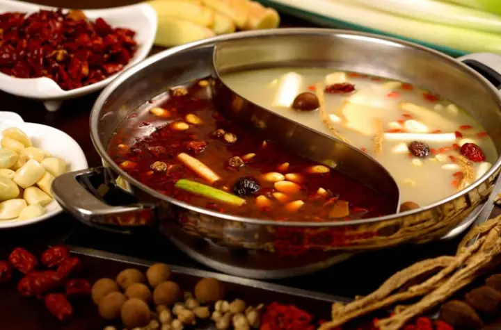 Cách Nấu Lẩu Hồng Kông Chuẩn Vị Tại Nhà