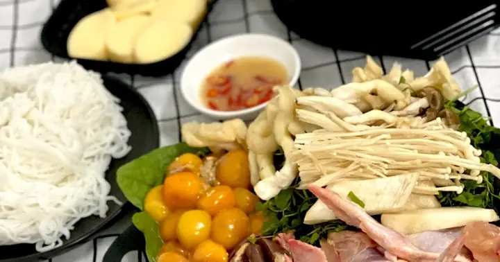 Cách Nấu Lẩu Kê Gà: Hướng Dẫn Chi Tiết Từ A-z Cho Bữa Tiệc Đậm Đà