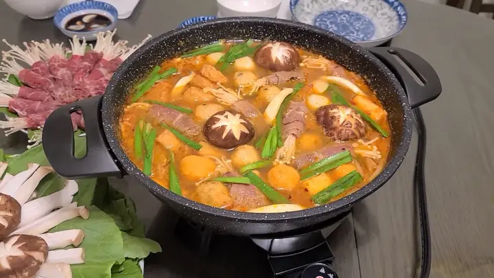 Cách Nấu Lẩu Kim Chi Thịt Bò Chuẩn Vị Hàn Quốc Tại Nhà Cách Nấu Lẩu Kim Chi Thịt Bò Chuẩn Vị Hàn Quốc Tại Nhà