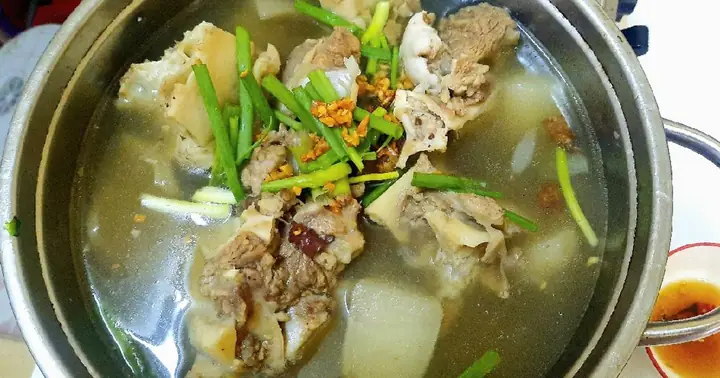 Cách Nấu Lẩu Má Heo Thơm Ngon Chuẩn Vị Tại Nhà
