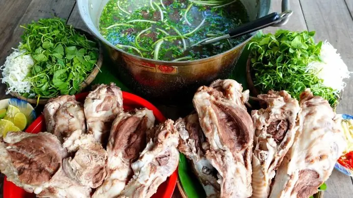 Cách Nấu Lẩu Má Heo Thơm Ngon Chuẩn Vị Tại Nhà