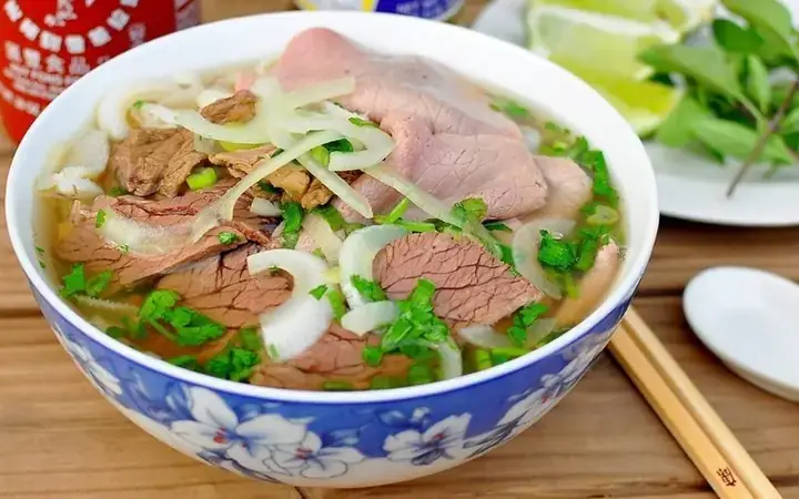 Cách Nấu Lẩu Nạm Bò Thơm Ngon, Đậm Đà Chuẩn Vị Tại Nhà Cách Nấu Lẩu Nạm Bò Thơm Ngon, Đậm Đà Chuẩn Vị Tại Nhà
