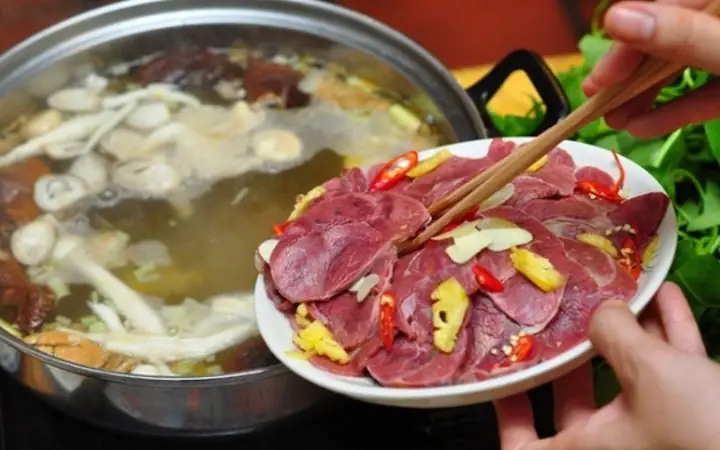 Cách Nấu Lẩu Nạm Bò Thơm Ngon, Đậm Đà Chuẩn Vị Tại Nhà Cách Nấu Lẩu Nạm Bò Thơm Ngon, Đậm Đà Chuẩn Vị Tại Nhà