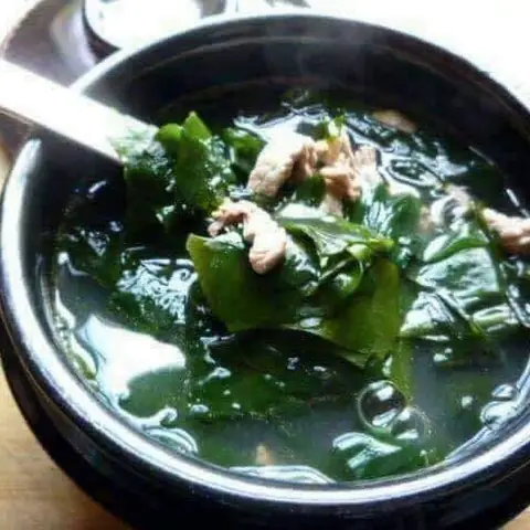 Cách Nấu Lẩu Rong Biển Thanh Mát, Bổ Dưỡng Cho Ngày Hè