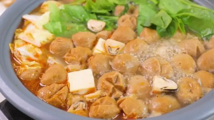 Cách Nấu Lẩu Thái Bò Viên Thơm Ngon, Đậm Đà Chuẩn Vị Thái Tại Nhà Cách Nấu Lẩu Thái Bò Viên Thơm Ngon, Đậm Đà Chuẩn Vị Thái Tại Nhà
