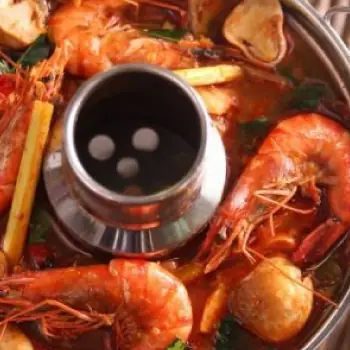 Cách Nấu Lẩu Tomyum Nước Cốt Dừa Thơm Ngon Chuẩn Vị Tại Nhà Cách Nấu Lẩu Tomyum Nước Cốt Dừa Thơm Ngon Chuẩn Vị Tại Nhà