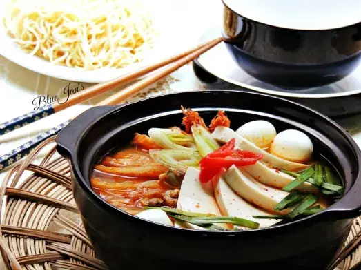 Cách Nấu Mì Kim Chi Hải Sản Thơm Ngon Chuẩn Vị Hàn Tại Nhà