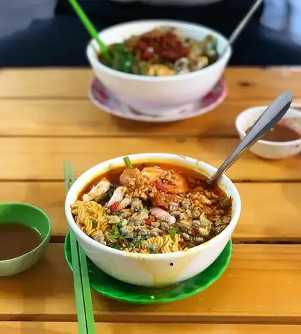 Cách Nấu Mì Ốc Hến Bạch Tuộc Chuẩn Vị Đặc Sản Miền Tây