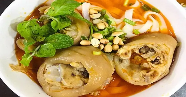 Cách Nấu Mì Quảng Giò Heo Chuẩn Vị Miền Trung Tại Nhà